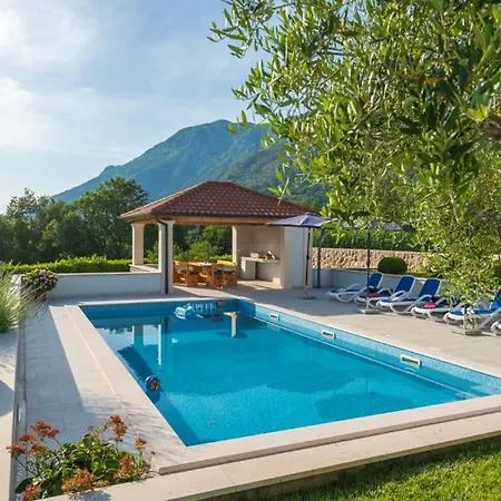 Cypress Paradise By Guide Villa