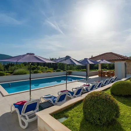 Villa Cypress Paradise By Guide Zastolje