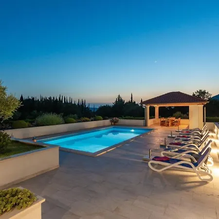 Cypress Paradise By Guide Villa *