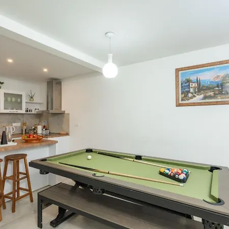 Villa Cypress Paradise By Guide *