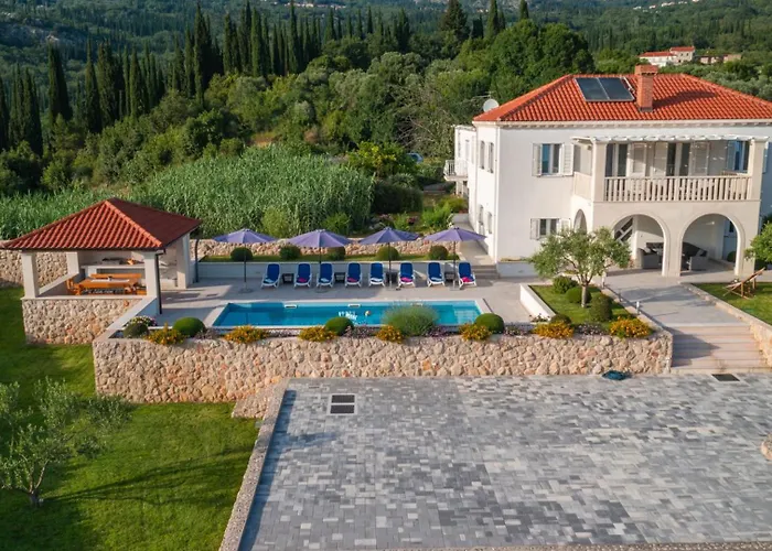 Villa Cypress Paradise By Guide