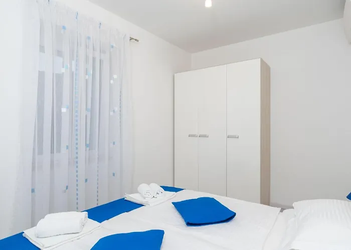 Cypress Paradise By Guide * Dubravka