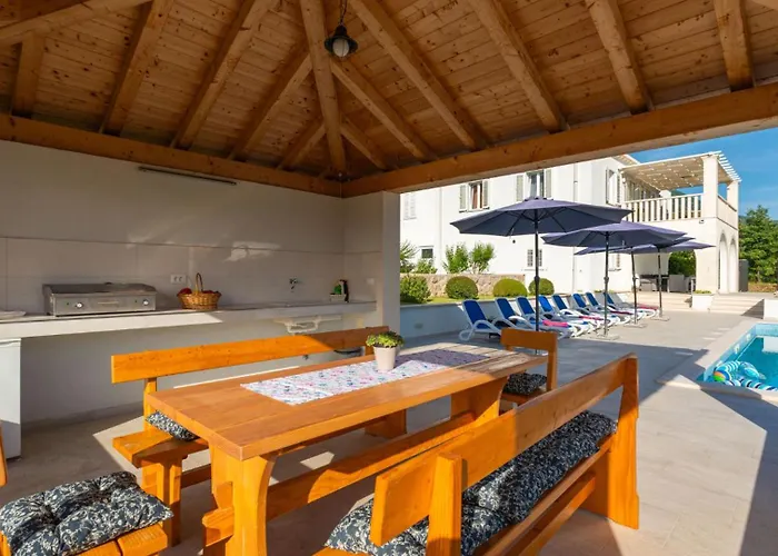 Cypress Paradise By Guide * Dubravka